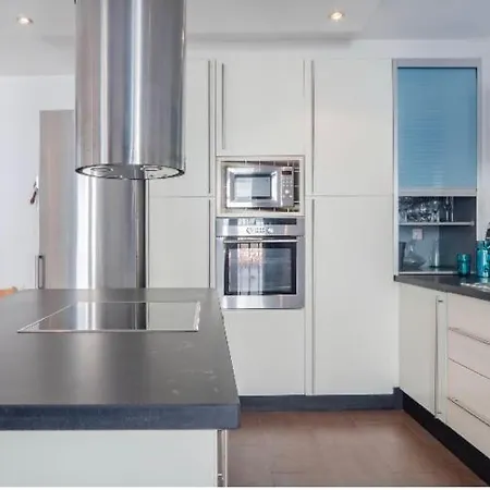 아파트 In Old Town